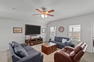 729 Emmons Crk St, Justin, TX 76247 - Photo 12