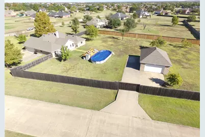 1377 Lone Star Boulevard, Talty, TX 75160 - Photo 28