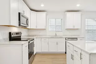 2724 Barton Spgs Dr, Denton, TX 76208 - Photo 4