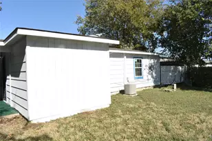 6040 Prothrow St, Fort Worth, TX 76112 - Photo 6