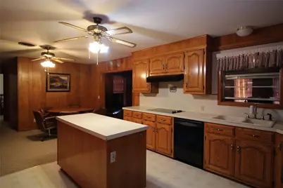 1621 W Main Street, Munday, TX 76371 - Photo 16