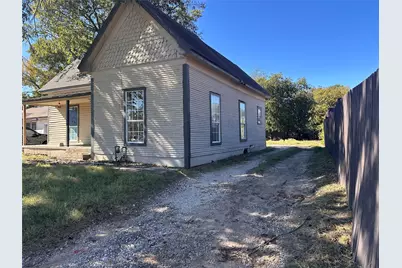 115 1st Street, Terrell, TX 75160 - Photo 2
