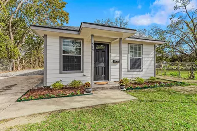618 Pine Street, Bonham, TX 75418 - Photo 1