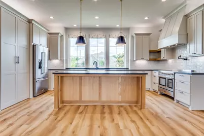 2020 Vanderbilt Drive, Weatherford, TX 76088 - Photo 4