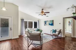 4243 Phoenix Dr, Carrollton, TX 75010 - Photo 4