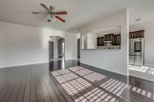 2184 Liriope Ln, Waxahachie, TX 75165 - Photo 4