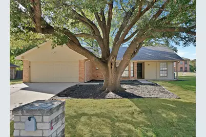 5300 Stagetrail Drive, Arlington, TX 76017 - Photo 1