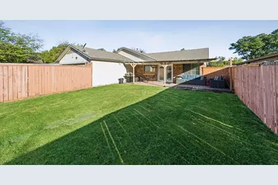 2926 Chariot Lane, Garland, TX 75044 - Photo 16