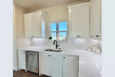 2000 Collin Street, Weatherford, TX 76085 - Photo 10