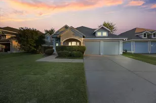 9857 Meadow Rue Dr, McKinney, TX 75072 - Photo 2