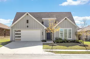 721 Breckenridge Pk Dr, Alvarado, TX 76009 - Photo 1