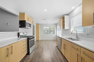 2926 N Prairie Creek Rd, Dallas, TX 75227 - Photo 8