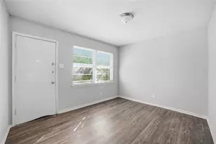 2926 N Prairie Creek Rd, Dallas, TX 75227 - Photo 4