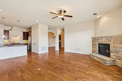 610 Via Ravello #410, Irving, TX 75039 - Photo 6