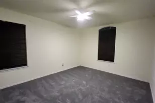 2456 Arroyo Springs Dr, Grand Prairie, TX 75052 - Photo 12