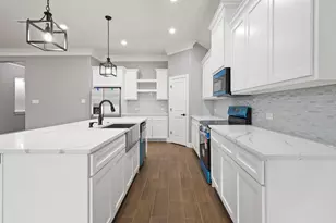 1254 E Myrtle St, Fort Worth, TX 76104 - Photo 4