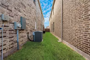 7545 Regal Ln, North Richland Hills, TX 76180 - Photo 22