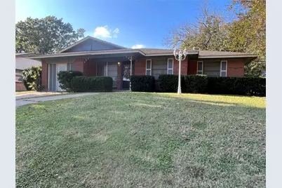 507 Lakeshore Drive, Ennis, TX 75119 - Photo 1
