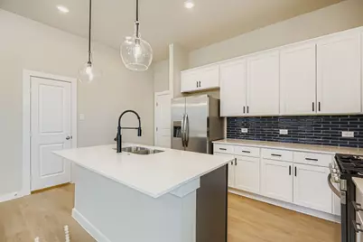 1204 Pebblebrook Drive, McKinney, TX 75071 - Photo 6