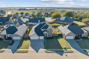 812 Sugar Hill Ave, Cleburne, TX 76033 - Photo 4