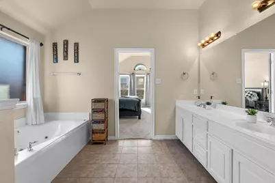 812 Sugar Hill Avenue, Cleburne, TX 76033 - Photo 14