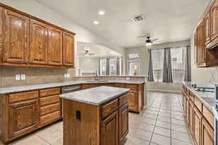 812 Sugar Hill Ave, Cleburne, TX 76033 - Photo 4