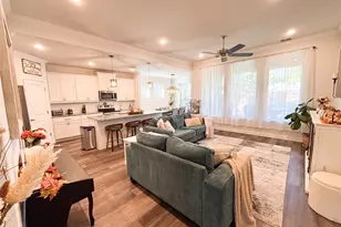 318 Osage Ct, Krum, TX 76249 - Photo 8