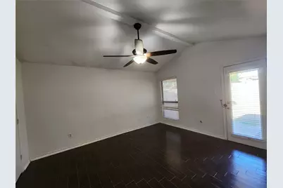 6210 Lotus Drive, Arlington, TX 76001 - Photo 10