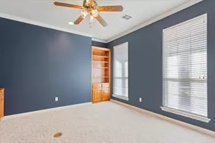 404 Greenwood Ln, Waco, TX 76705 - Photo 12