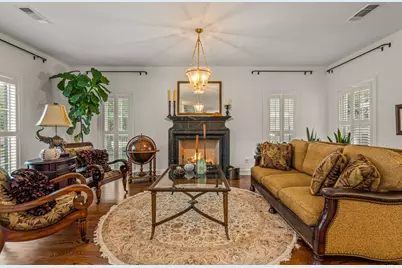 3913 Hamilton Avenue, Fort Worth, TX 76107 - Photo 6