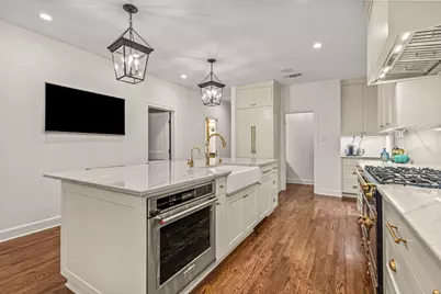 3913 Hamilton Avenue, Fort Worth, TX 76107 - Photo 8