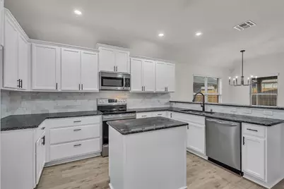 829 Lake Woodland Drive, Little Elm, TX 75068 - Photo 8