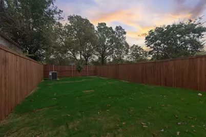 219 W Yarmouth Street, Dallas, TX 75208 - Photo 4