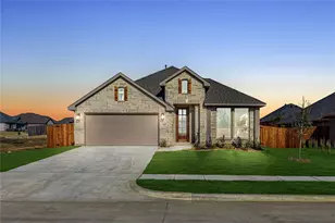 169 Creekside Dr, Sanger, TX 76266 - Photo 2