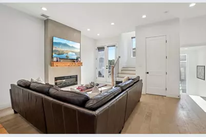 145 N Henderson Avenue #102, Dallas, TX 75214 - Photo 8