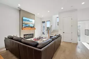 145 N Henderson Ave, Dallas, TX 75214 - Photo 8