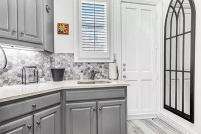 4614 Gilbert Avenue, Dallas, TX 75219 - Photo 16