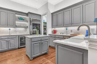 4614 Gilbert Avenue, Dallas, TX 75219 - Photo 2