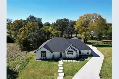 208 Splitrail Drive, Mabank, TX 75143 - Photo 2