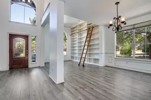 8810 Edgelake Trail, Rowlett, TX 75088 - Photo 2