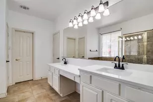 8810 Edgelake Trail, Rowlett, TX 75088 - Photo 8