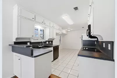 6320 Lunar Drive, Edgecliff Village, TX 76134 - Photo 4