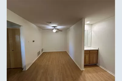 724 Cory Street, Grapevine, TX 76051 - Photo 4