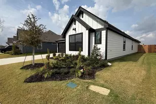1704 River Bend Rd, Burleson, TX 76028 - Photo 2