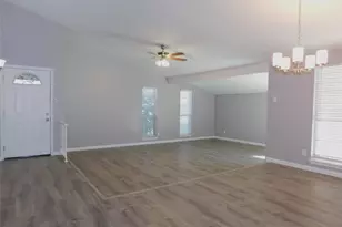 1524 Carnation Dr, Lewisville, TX 75067 - Photo 6