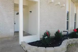 1524 Carnation Dr, Lewisville, TX 75067 - Photo 4