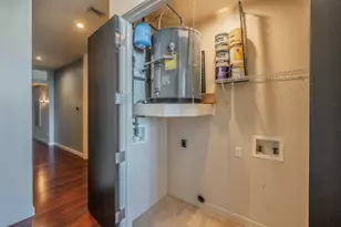 2600 W 7th St, Fort Worth, TX 76107 - Photo 32