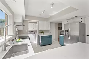 728 Heatherwood Dr, Grapevine, TX 76051 - Photo 6