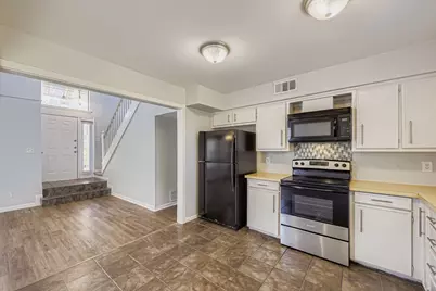 1885 Cliff View Drive, Lewisville, TX 75077 - Photo 10