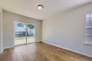 1885 Cliff View Dr, Lewisville, TX 75077 - Photo 8